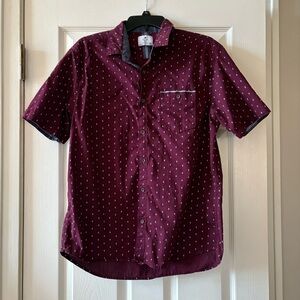 Great used condition Level Ten Plum Men’s Collared Button Up Short sleeve shirt